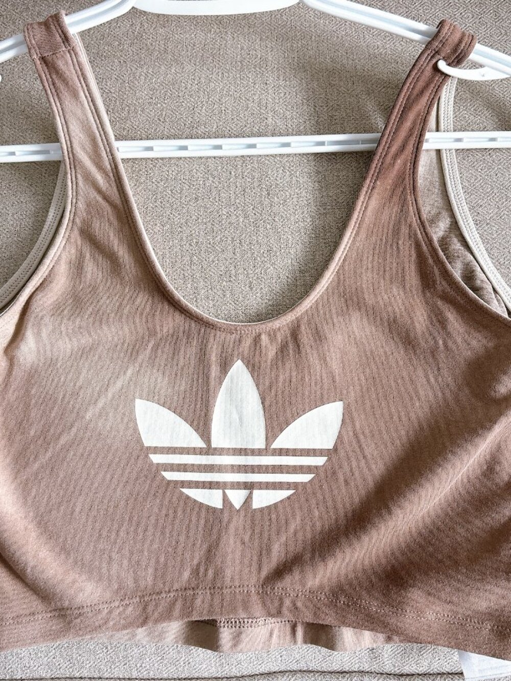 SUPER CUTE ADIDAS TOP, SIZE S